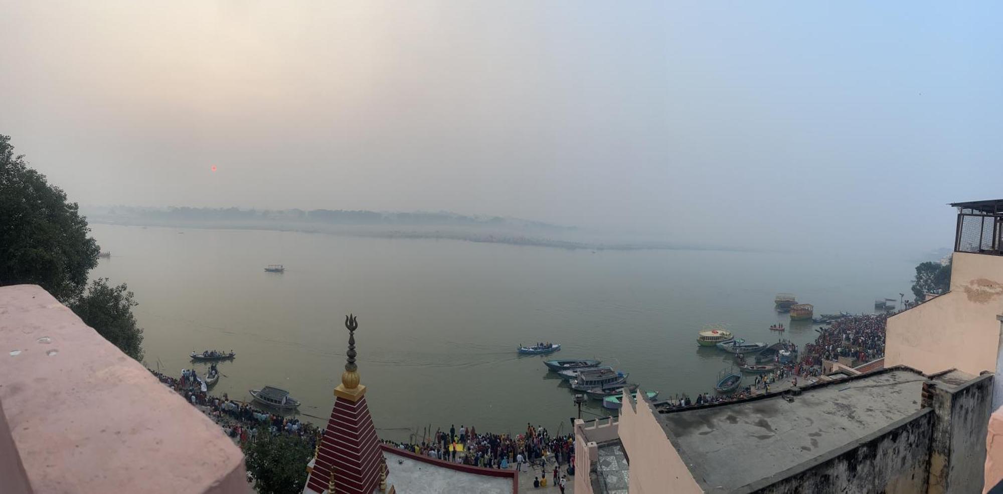 Tandon Lodge On The Ganga Ghat Homestay Varanasi Exterior photo